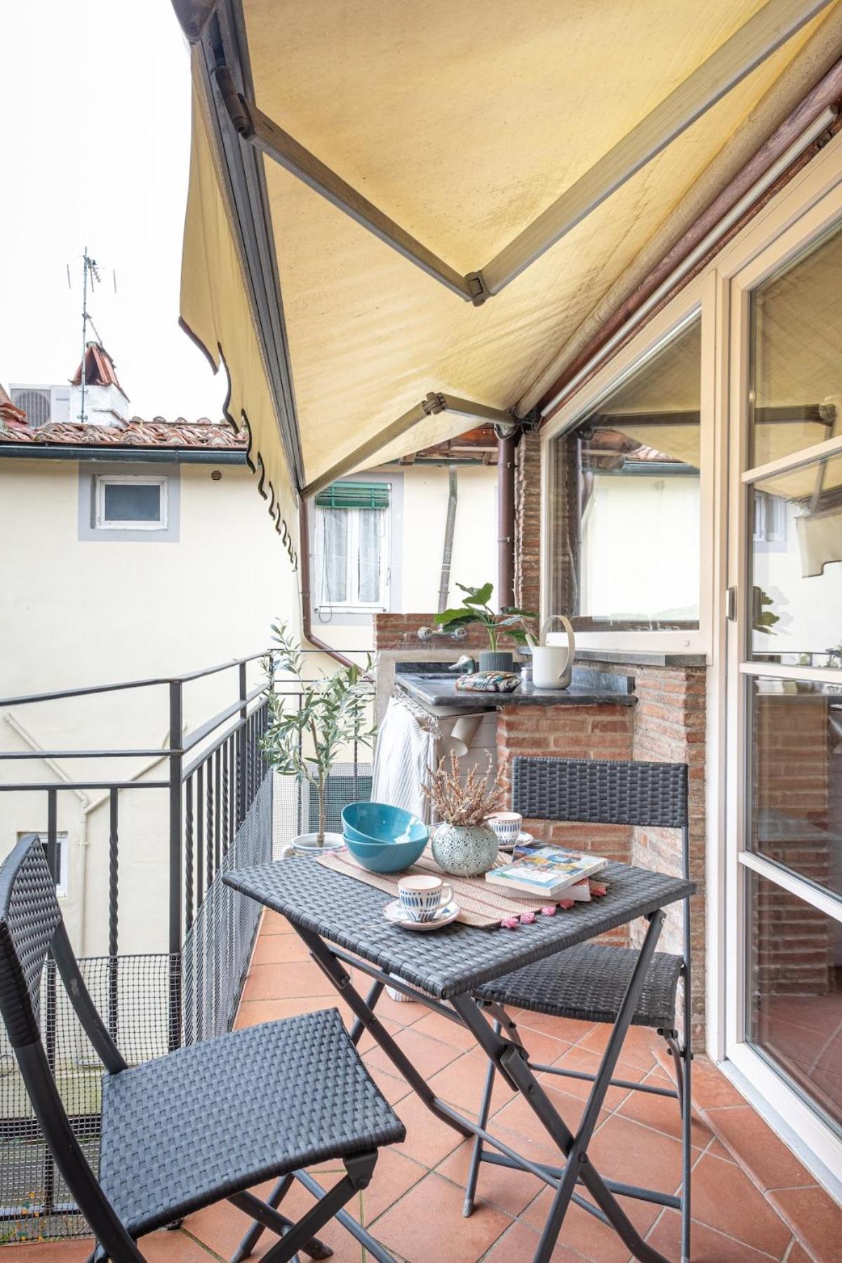 Fiordaliso Con Balcone * Lucca
